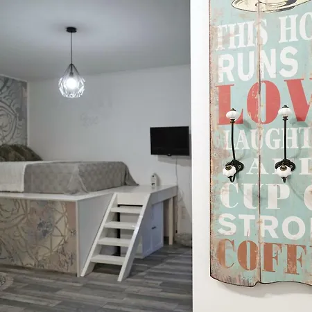 Standard By Hi5 -akacfa 57 * Budapest